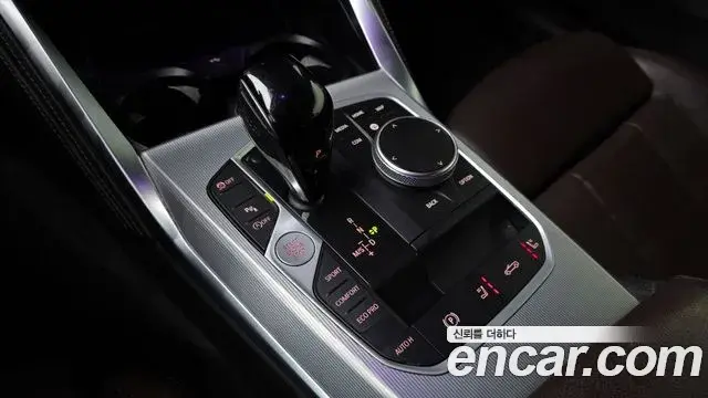 BMW 4 Series 2021 — ფოტო 27/30