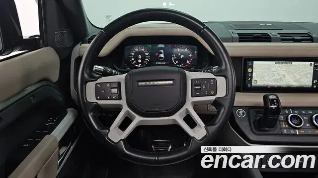 Land Rover Defender 2021 — Фото 13/20