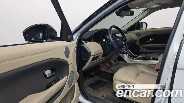 Land Rover Range Rover Evoque 2018 — Şəkil 29/30