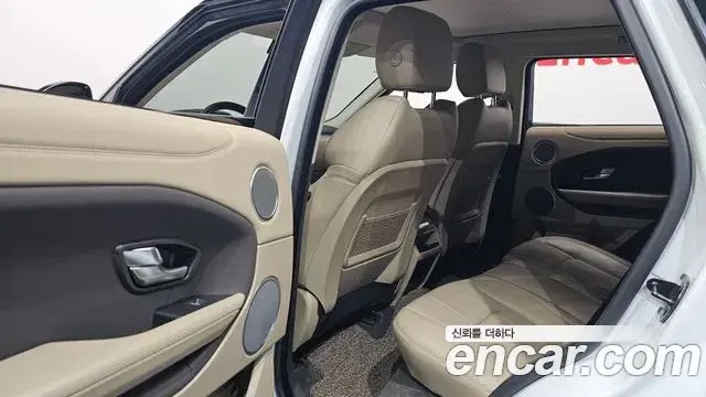 Land Rover Range Rover Evoque 2018 — Şəkil 14/30