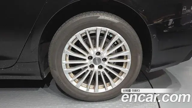 Audi A6 2020 — ფოტო 9/30