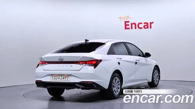 Hyundai Avante 2022 — Фото 1/20