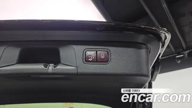 Mercedes-Benz GLC-Class 2019 — Photo 5/20