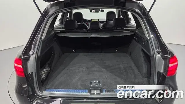 Mercedes-Benz GLC-Class 2019 — Photo 20/20