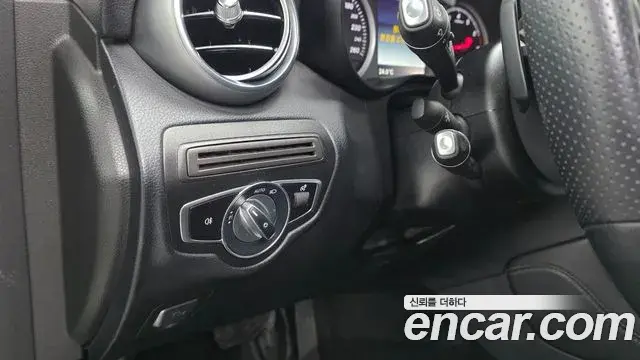 Mercedes-Benz GLC-Class 2019 — Photo 13/20