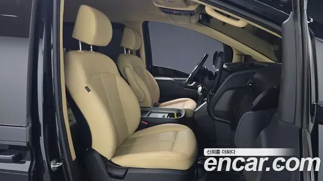 Hyundai Staria 2024 — Фото 10/20