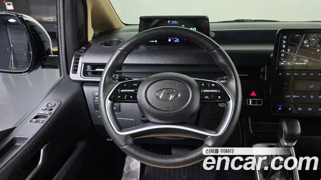 Hyundai Staria 2024 — Фото 13/20