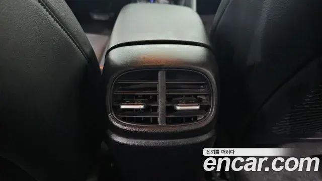 Hyundai The New Avante Hybrid 2020 — Photo 27/30