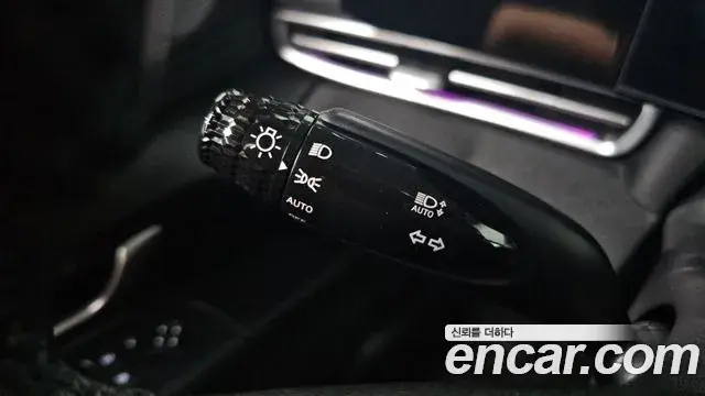Hyundai The New Avante Hybrid 2020 — Photo 24/30