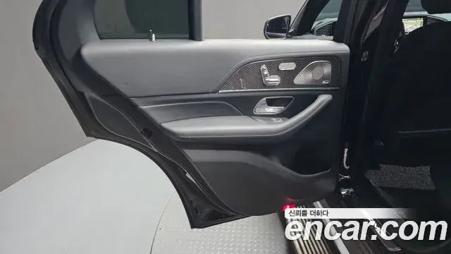 Mercedes-Benz GLE-Class 2022 — ფოტო 30/36