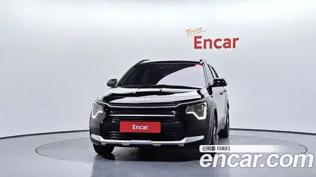 Kia Niro 2022 — Фото 3/20