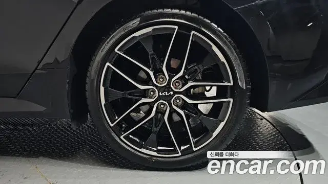 Kia K5 2021 — Photo 30/33