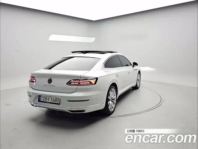 Volkswagen Arteon 2022 — ფოტო 14/20