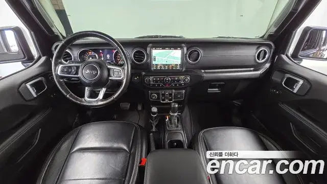 Jeep Wrangler 2021 — Şəkil 13/30