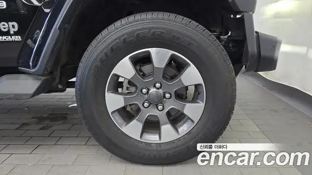 Jeep Wrangler 2021 — Şəkil 14/30