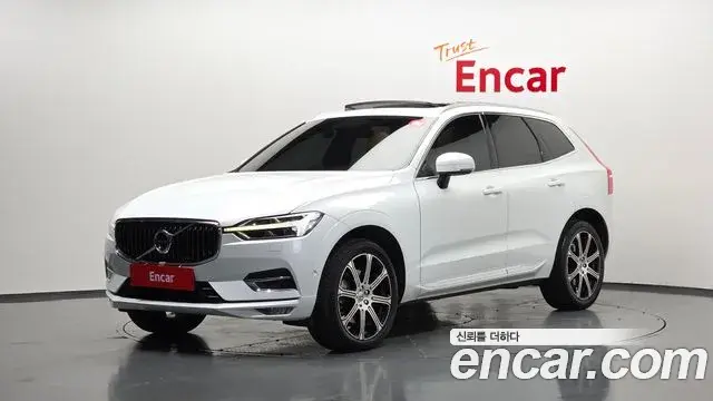 Volvo XC60 2020 — ფოტო 10/20