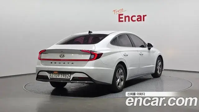 Hyundai Sonata 2019 — Фото 2/20