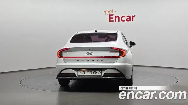 Hyundai Sonata 2019 — Фото 4/20