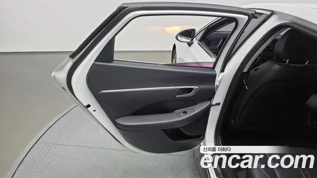 Hyundai Sonata Hybrid 2019 — ფოტო 27/36