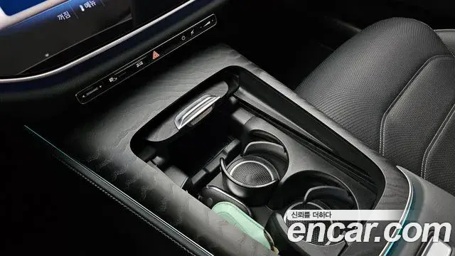 Mercedes-Benz E-Class 2024 — Şəkil 23/35