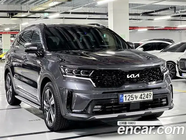 Kia Sorento 2023 — Şəkil 8/20