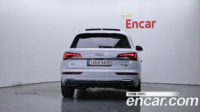 Audi Q5 2021 — Фото 4/20
