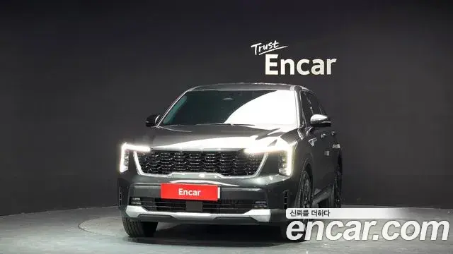 Kia Sorento 2023 — Фото 3/20