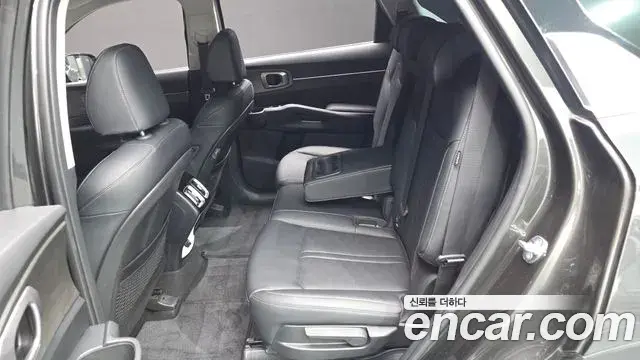 Kia Sorento 2023 — Фото 12/20