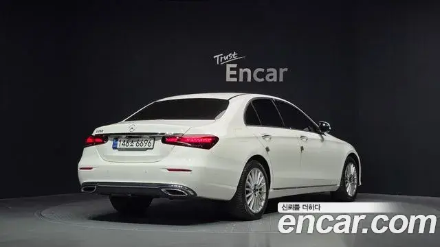 Mercedes-Benz E-Class 2020 — Şəkil 23/34