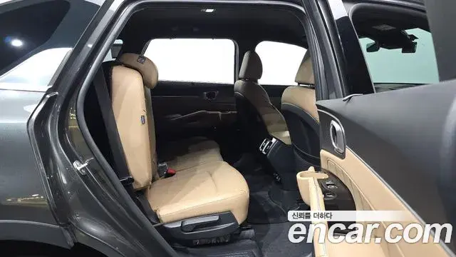 Kia Sorento 2023 — Фото 12/20