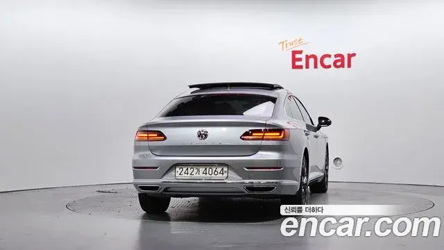 Volkswagen Arteon 2019 — Photo 2/20