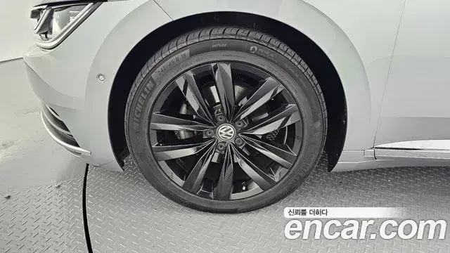 Volkswagen Arteon 2019 — Photo 10/20