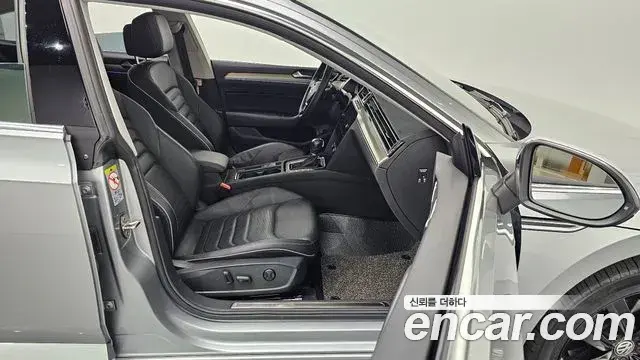 Volkswagen Arteon 2019 — Photo 18/20