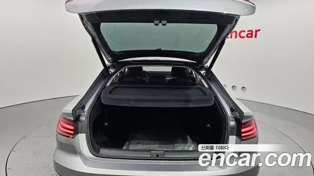 Volkswagen Arteon 2019 — Photo 8/20