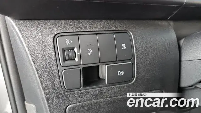 Hyundai Staria 2021 — ფოტო 13/31