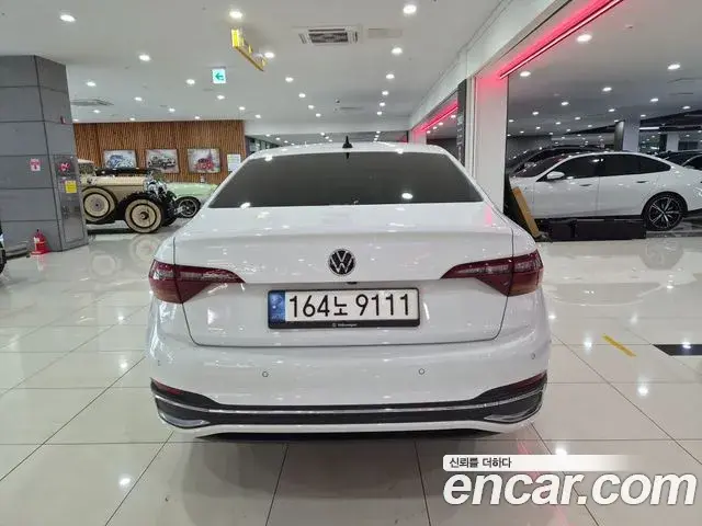 Volkswagen Jetta 2022 — Şəkil 15/18