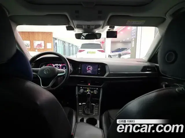 Volkswagen Jetta 2022 — Şəkil 2/18