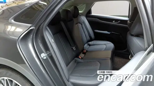Kia K5 2021 — Şəkil 26/33