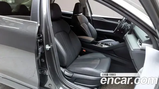 Kia K5 2021 — Şəkil 12/33
