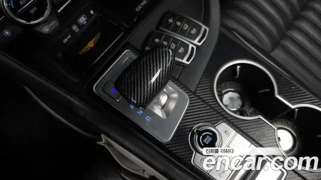 Genesis G70 2019 — Photo 21/37