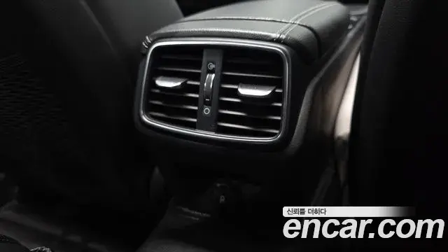 Genesis G70 2019 — Photo 32/37