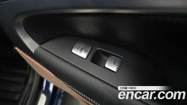 Genesis G70 2019 — Photo 4/37