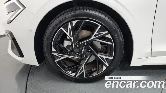 Kia K5 2024 — Photo 32/34