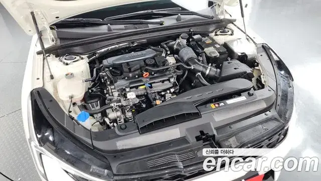 Kia K5 2024 — Photo 19/34