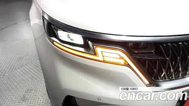 Kia Carnival 2021 — ფოტო 10/33