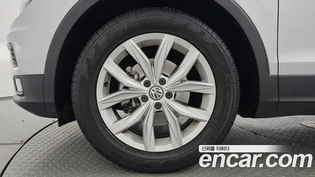 Volkswagen Tiguan 2019 — Фото 5/20