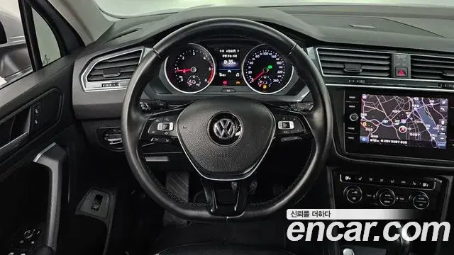 Volkswagen Tiguan 2019 — Фото 13/20