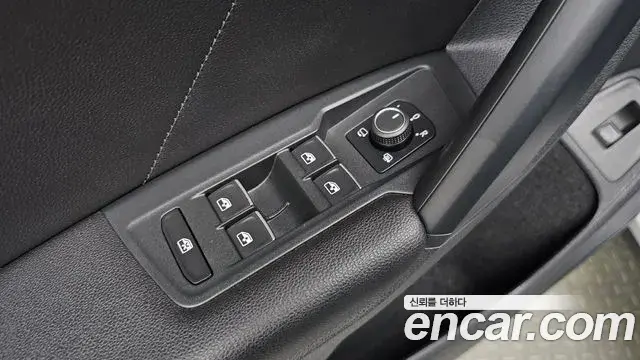 Volkswagen Tiguan 2019 — Photo 2/35