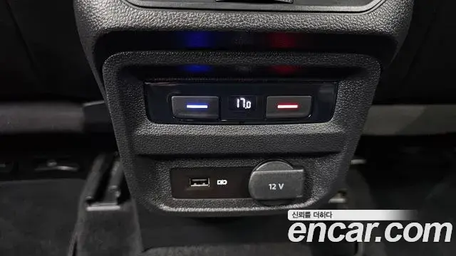 Volkswagen Tiguan 2019 — Photo 21/35