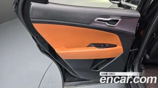 Kia Sportage 2022 — Photo 10/32
